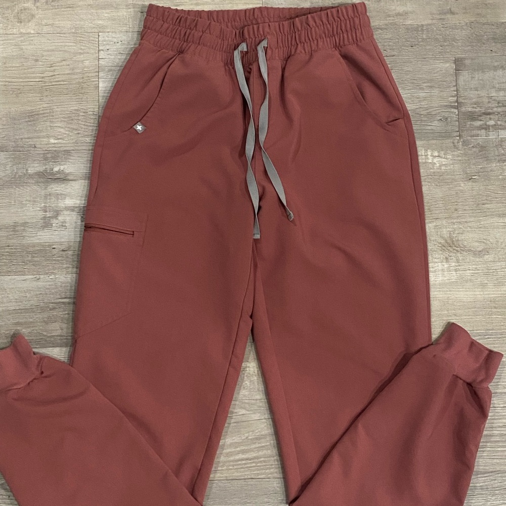Figs scrubs